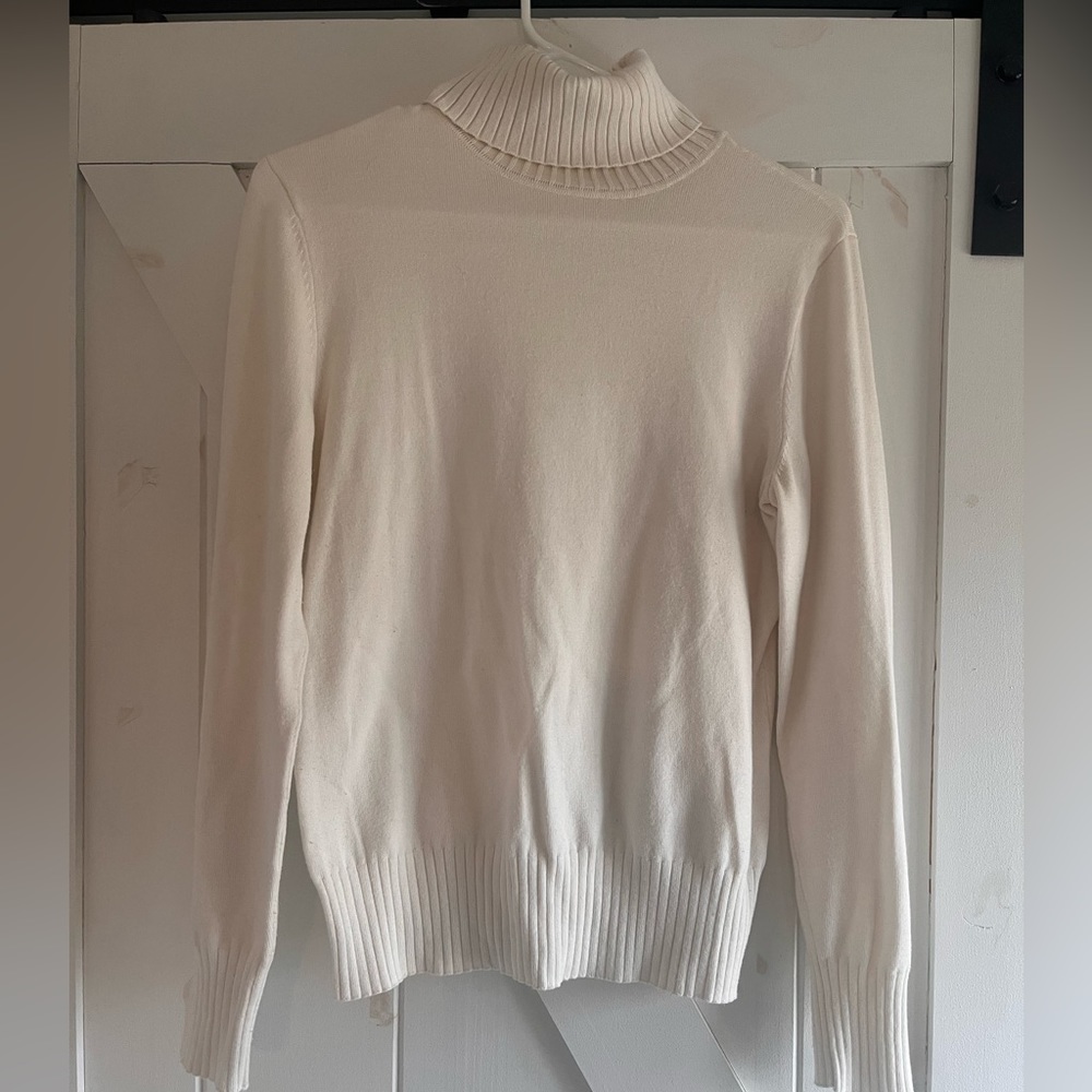 White turtleneck sweater